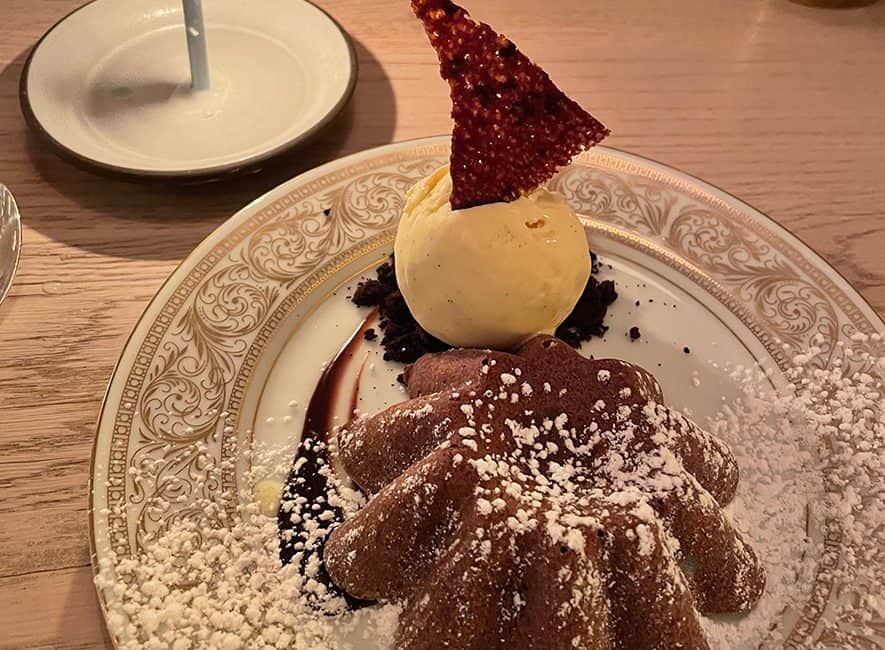 chocolate cake at jojo restaurant