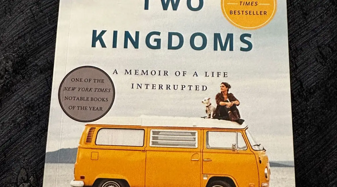 Between two Kingdoms