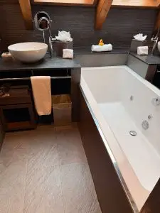 bathtub