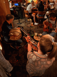 band at Fraunces tavern